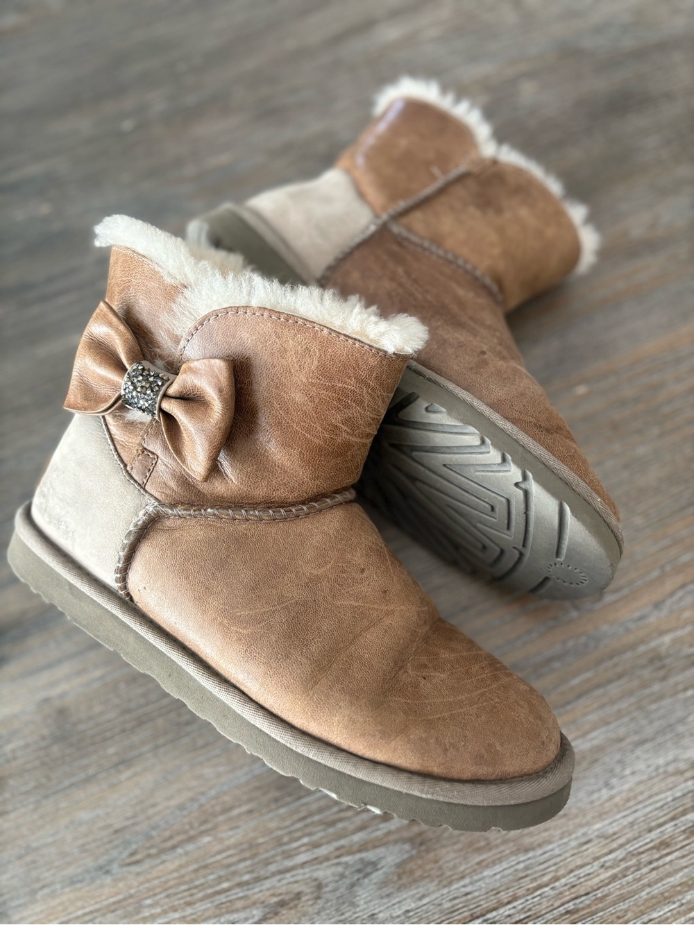 UGG Chestnut/Tan Shearling Bow Ankle Booties